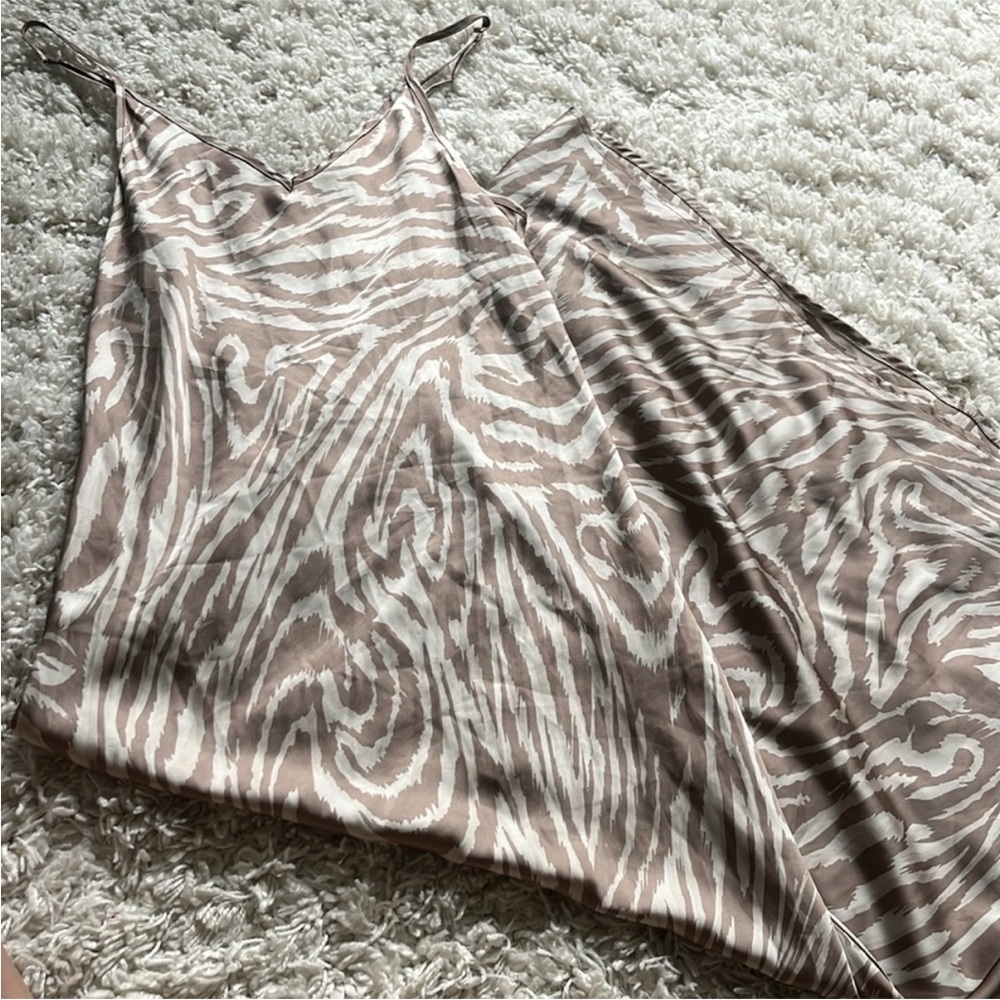 Midi Dress - Picture 2 of 5